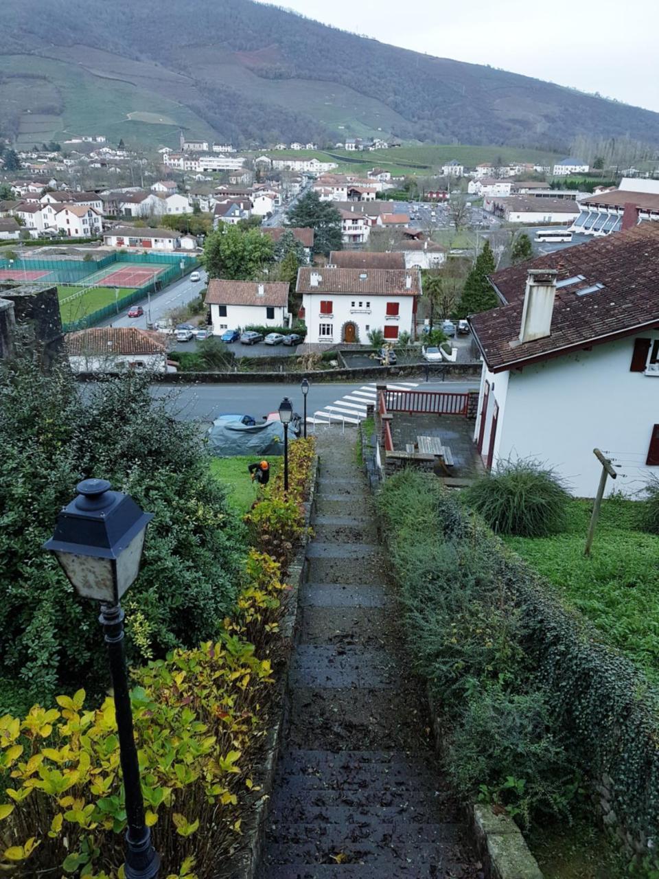 Auberge Du Pelerin Saint-Jean-Pied-de-Port Exteriör bild